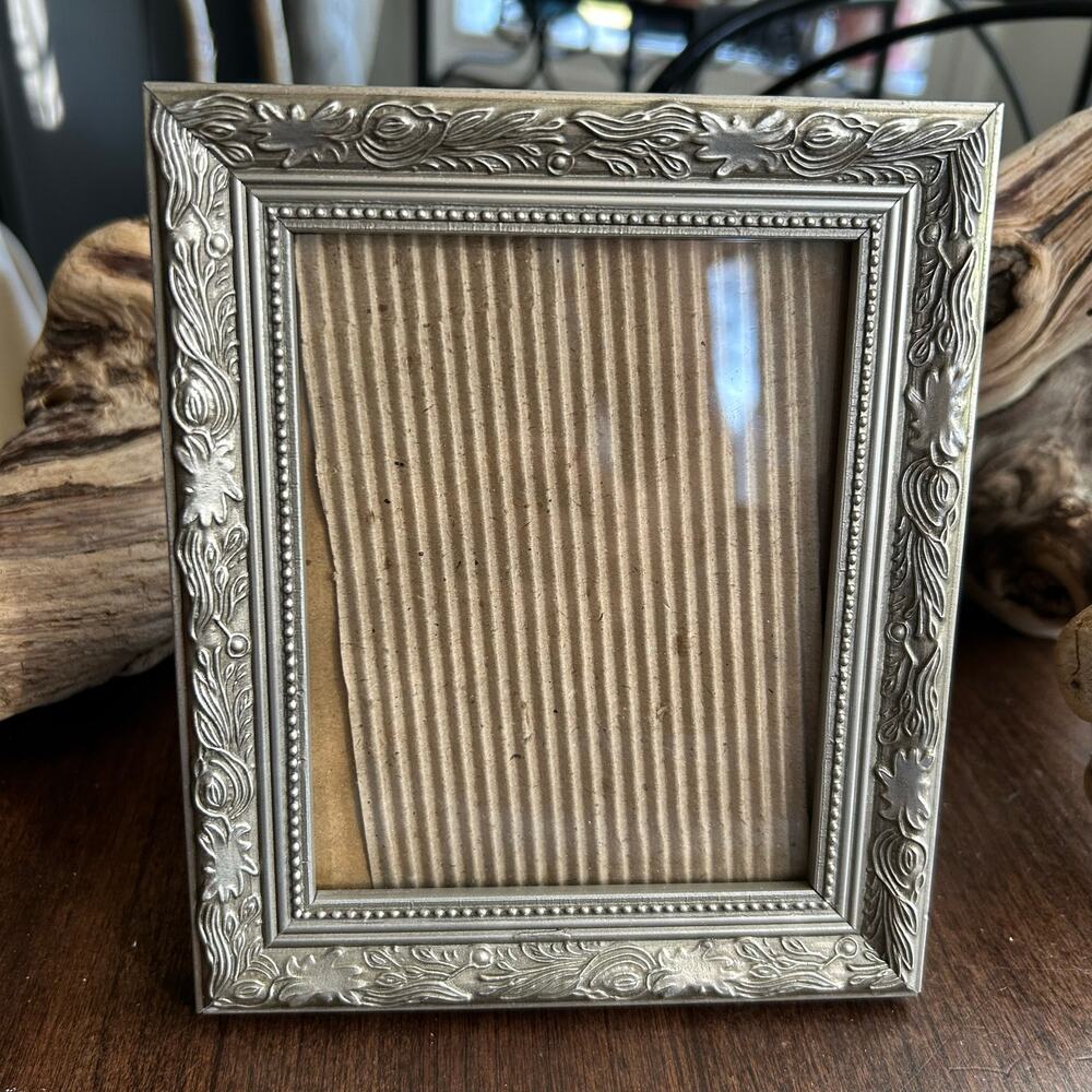 New Burnes of Boston State Street picture frame silver tone 4 x 5 photograph